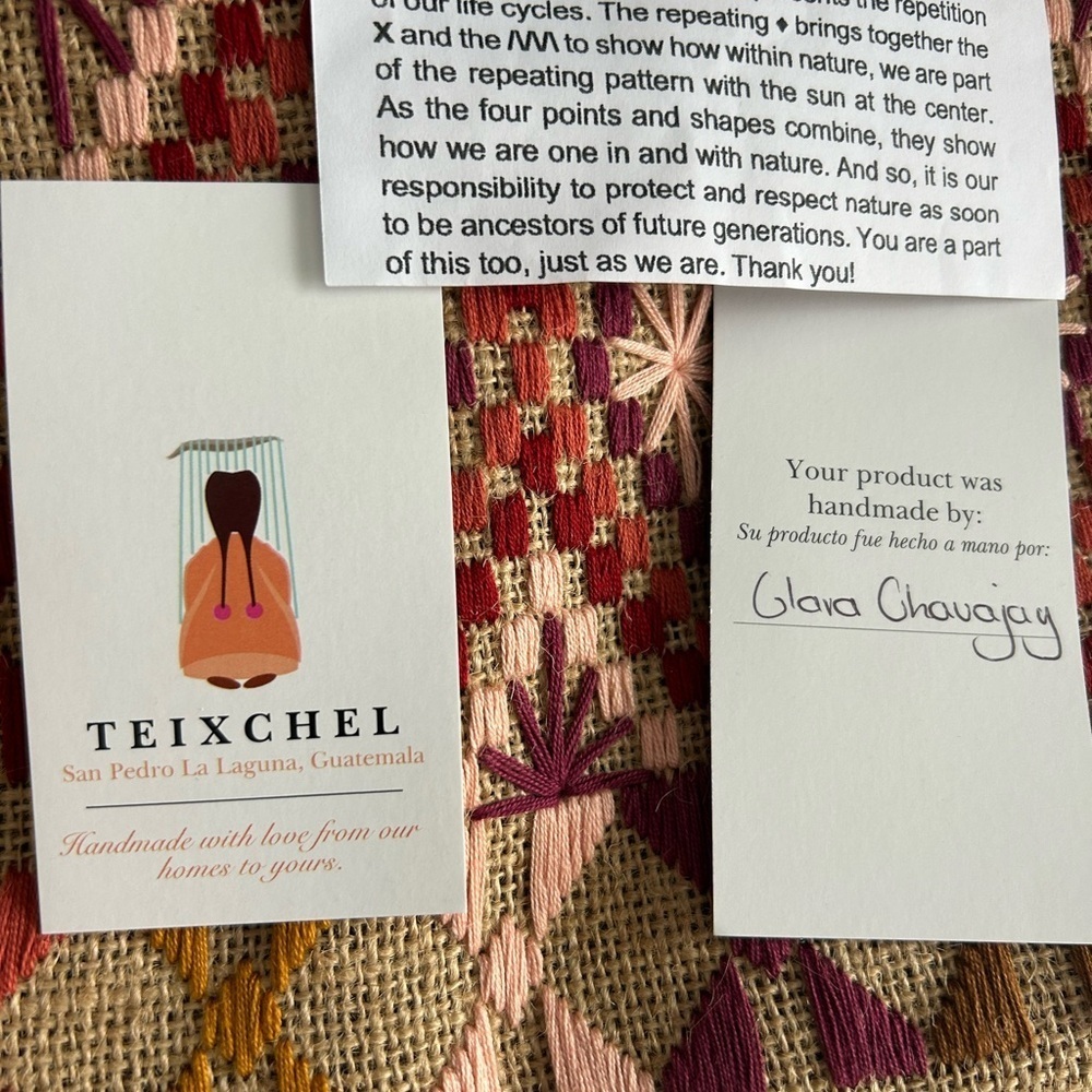 Teixchell Handmade W Love Geometric Patterned Clutch with Tassel Guatemala - Picture 10 of 15